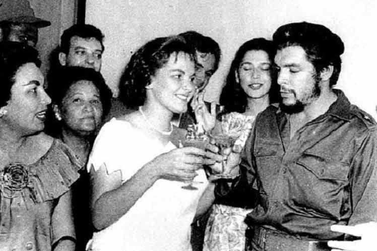Ernesto Guevara: los síntomas de un médico guerrillero